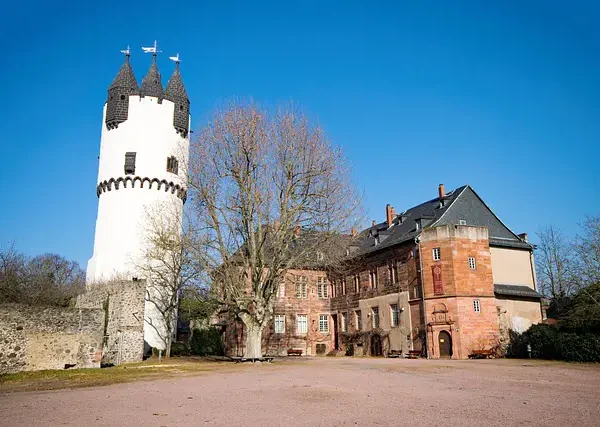 Exploring the Rich History of Hanau: A Journey through Hesse Castle and its Surroundings